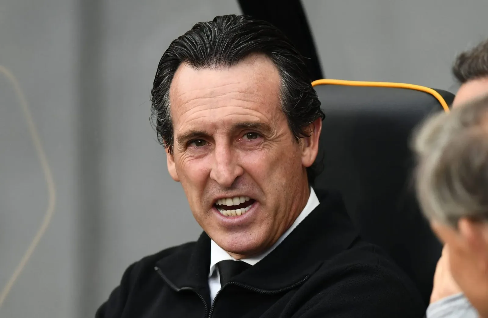 Suzuki ganha confiança de Emery mesmo sem vitória do Aston Villa