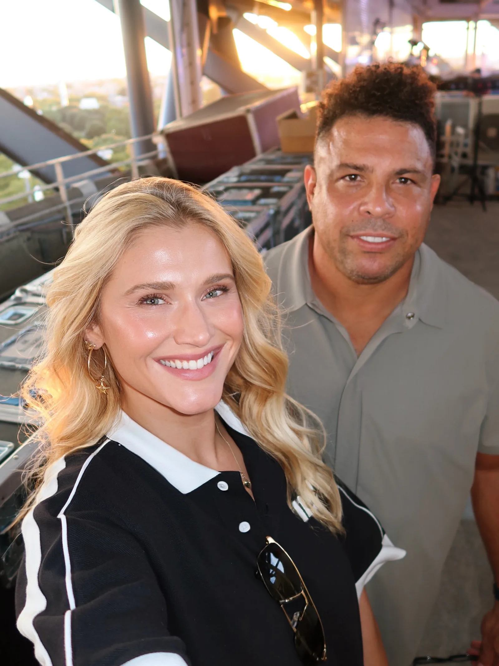 Celina Locks homenageia Ronaldo pelos 50 anos e celebra vida a dois
