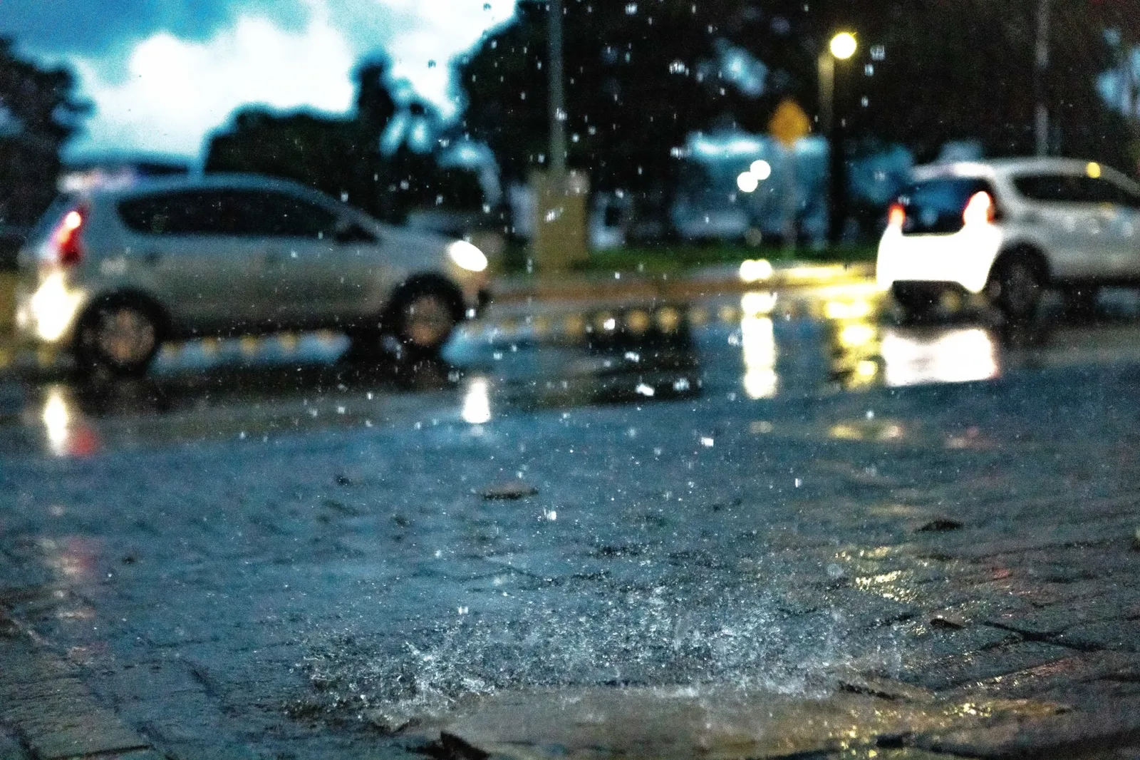 Chuva e calor marcam previsão em Goiás nesta segunda-feira