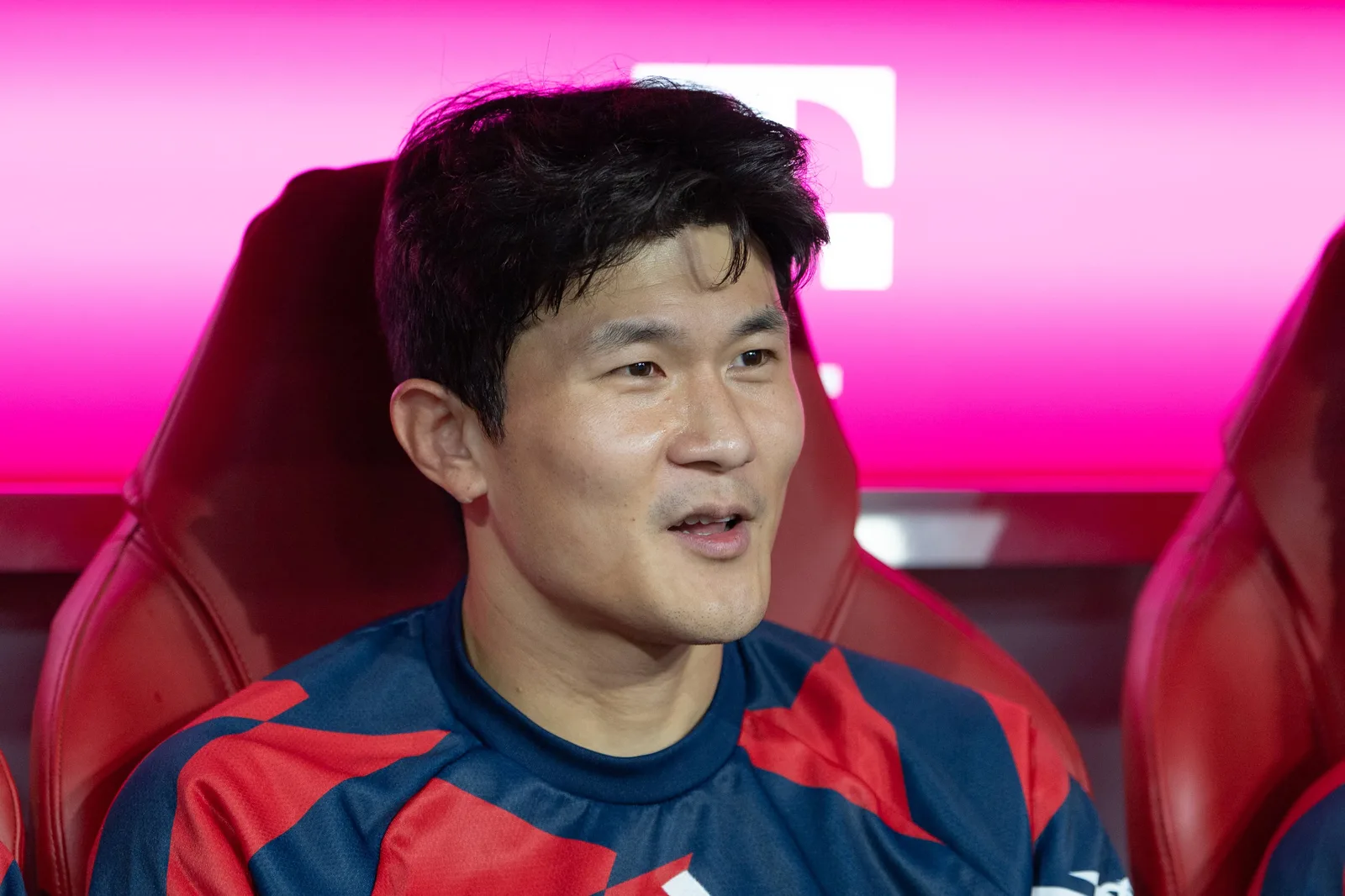 Bayern define preço e libera Kim Min-jae para buscar novo clube