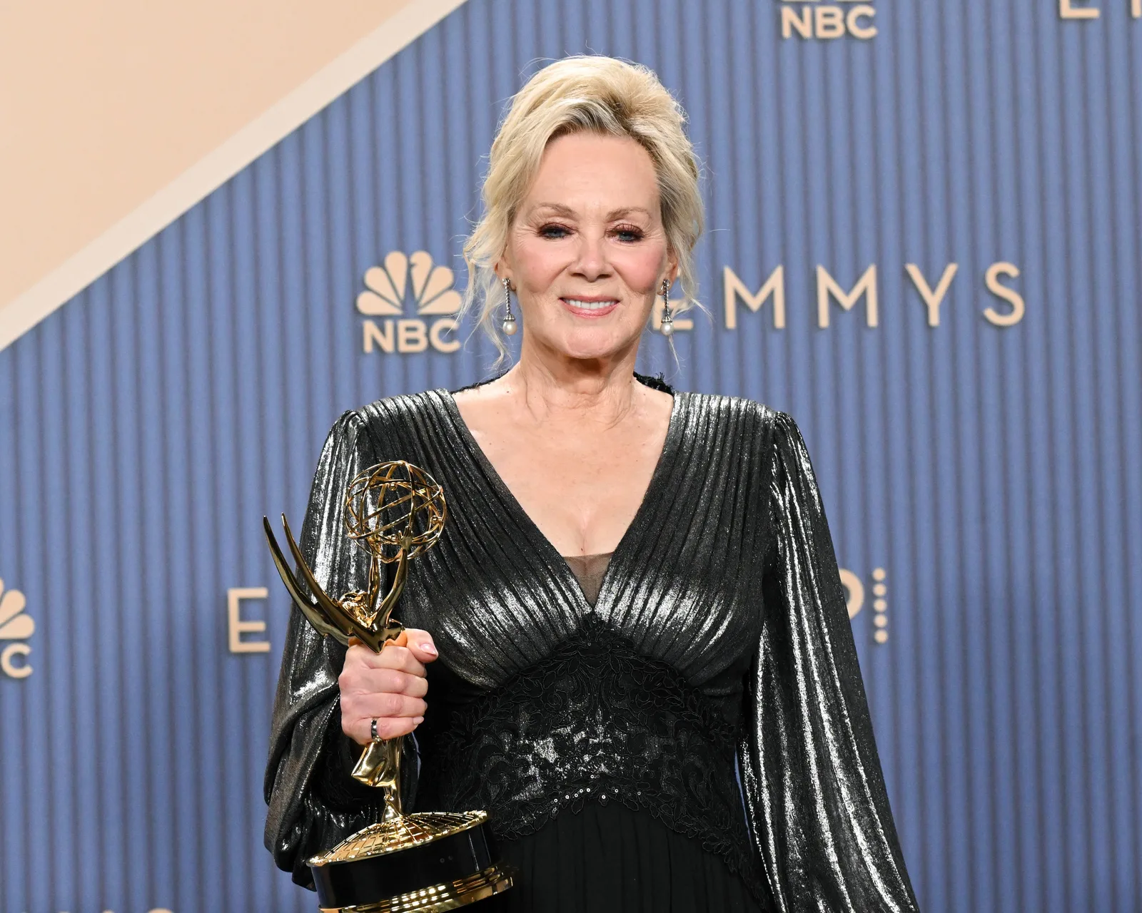 Jean Smart conquista quinto Emmy por ‘Hacks’ e iguala recorde feminino