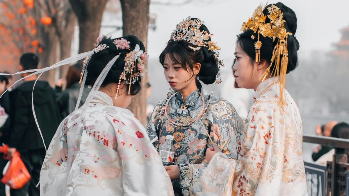 ‘Chinamaxxing’ leva referências chinesas às redes e abre debate sobre apropriação cultural