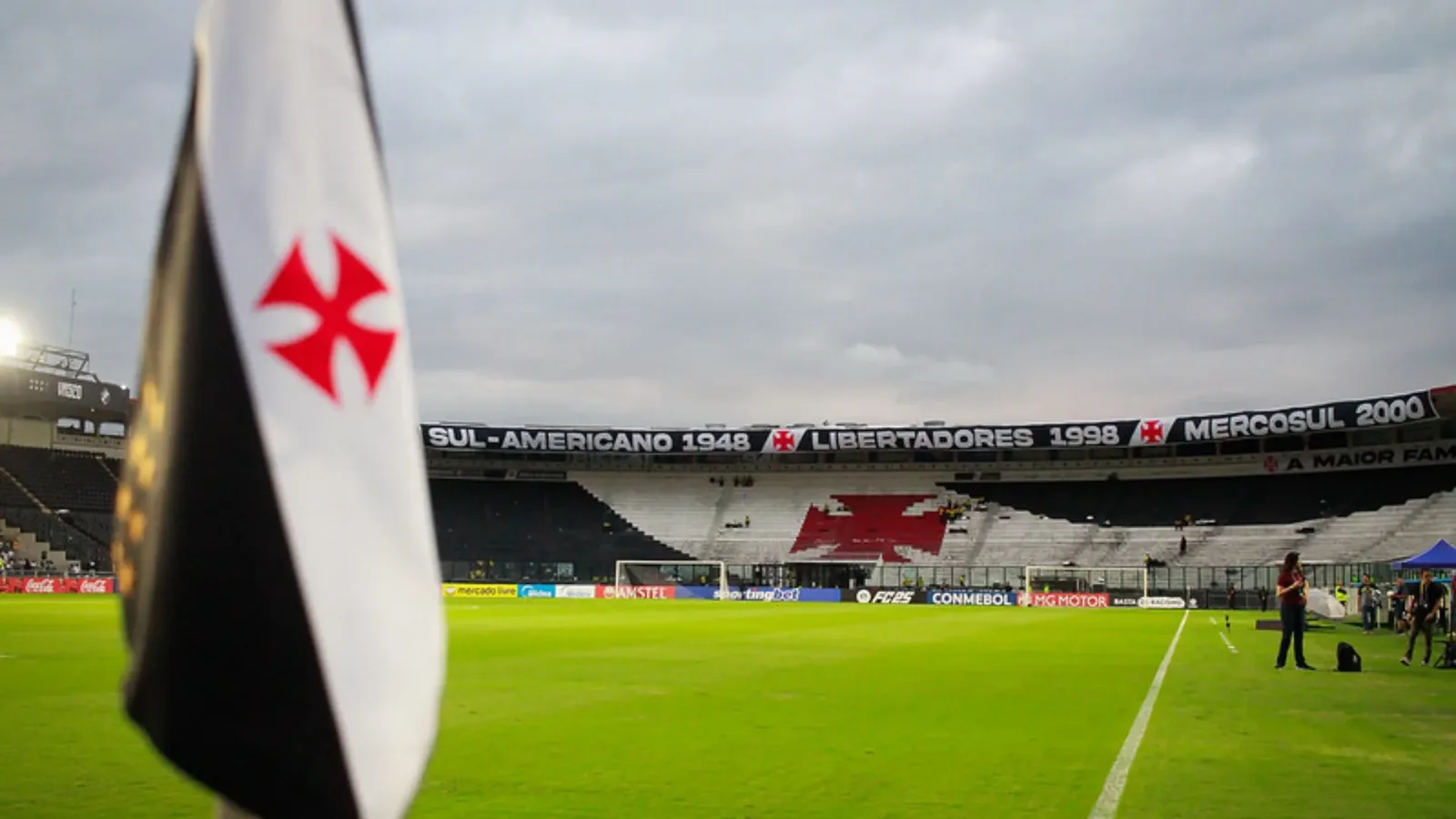 Vasco tenta liberar São Januário para semifinal contra o Boca