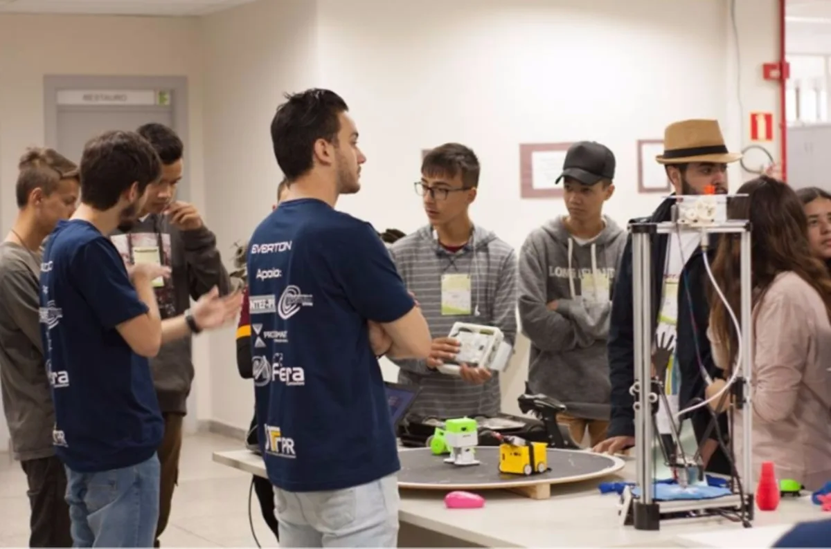 UTFPR leva programação sobre cursos e carreiras a campi do Paraná