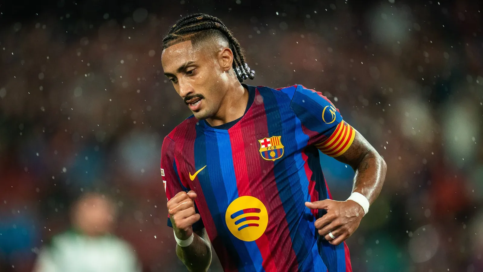 Raphinha faz três gols e aponta ambição coletiva do Barcelona