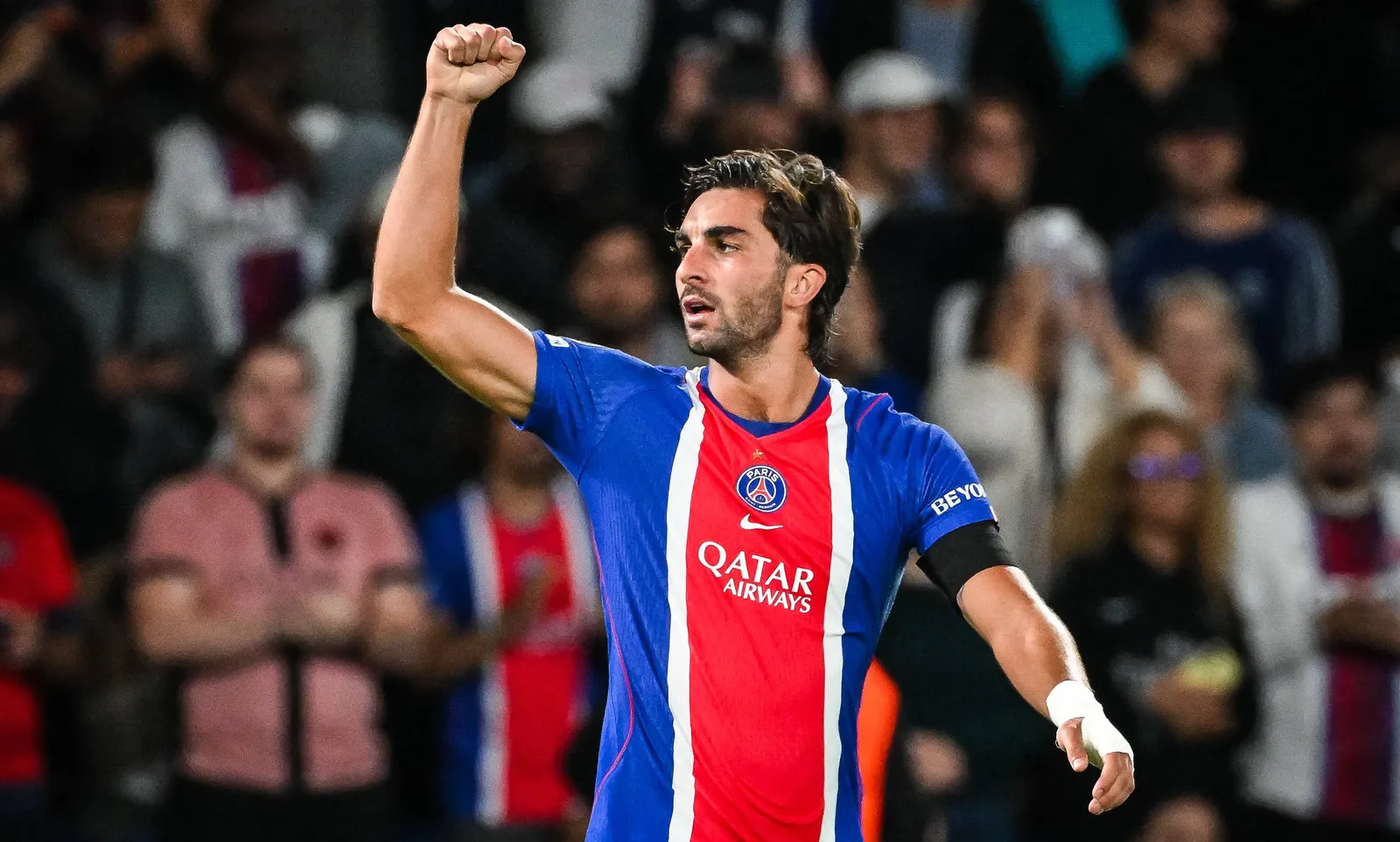 Ferran Torres iguala marca de Ibrahimovic e disputa espaço no PSG