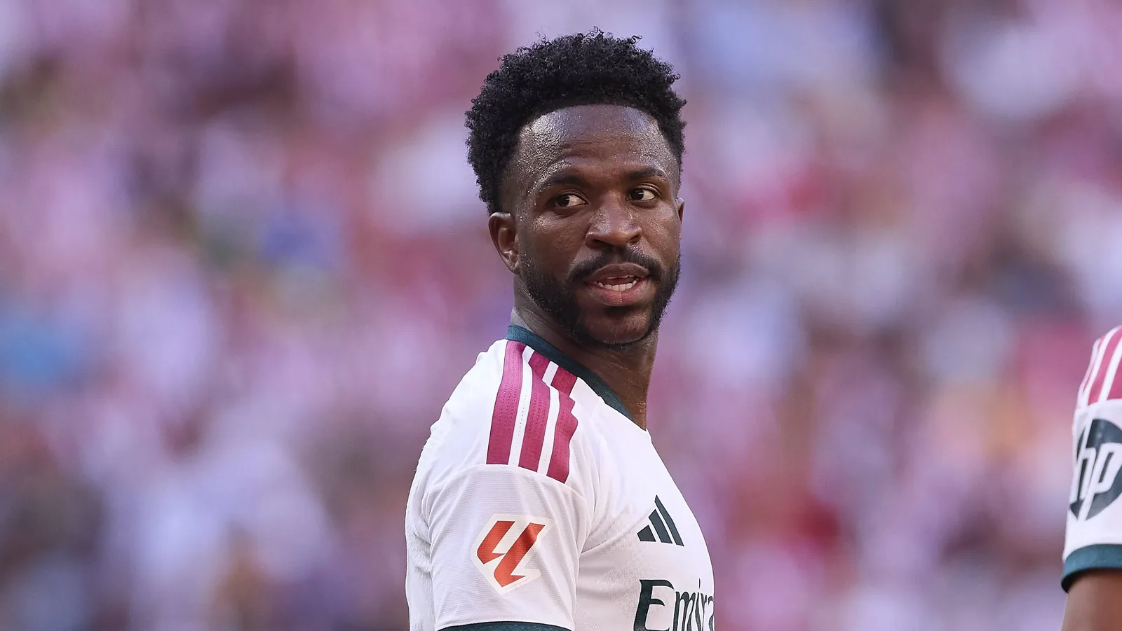 Substituição de Vinícius marca derrota do Real Madrid no clássico de Madri