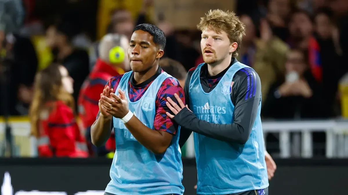 Sulc rejeita mudança para o Wrexham e mantém foco no Lyon