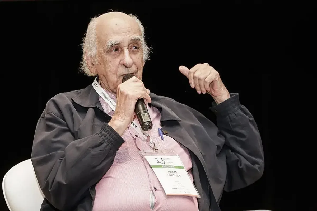 Zuenir Ventura convidou jornalista goiano para trabalhar no Rio em 1989