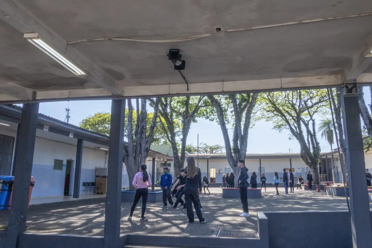 Cianorte instala sinal sonoro musical em 15 escolas municipais