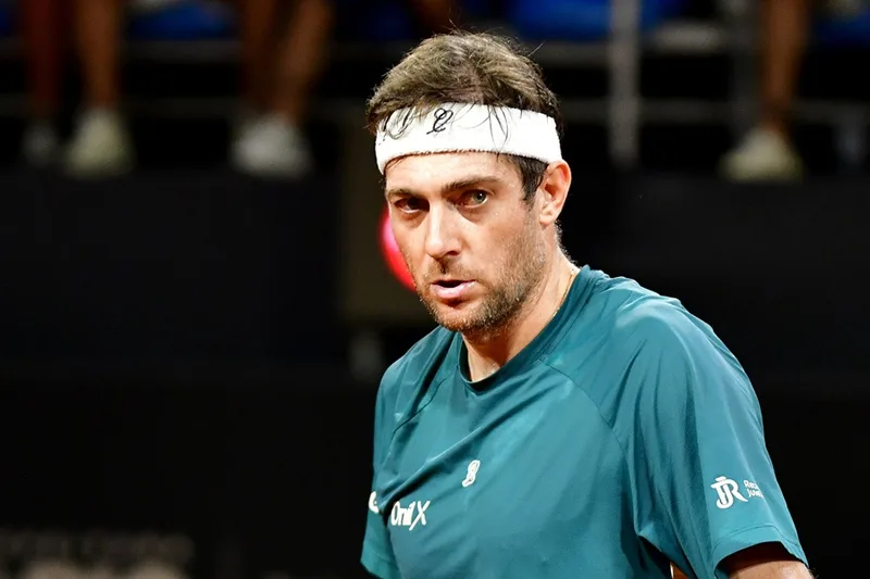 Demoliner joga lesionado e cai na estreia de duplas do US Open