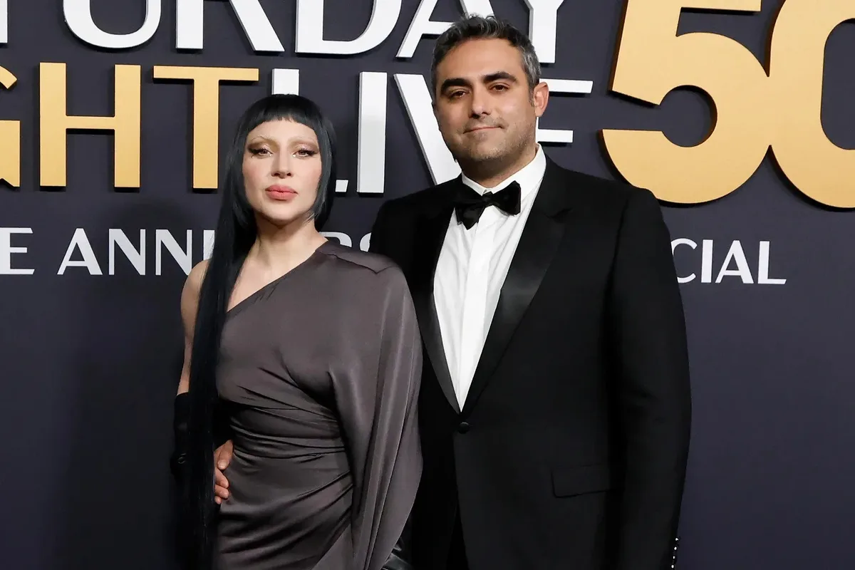 Lady Gaga e Michael Polansky se afastam do trabalho após nascimento do filho