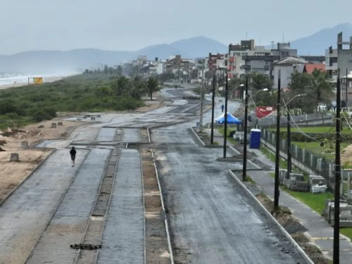 Revitalização da orla de Pontal do Paraná chega a 37% na primeira fase