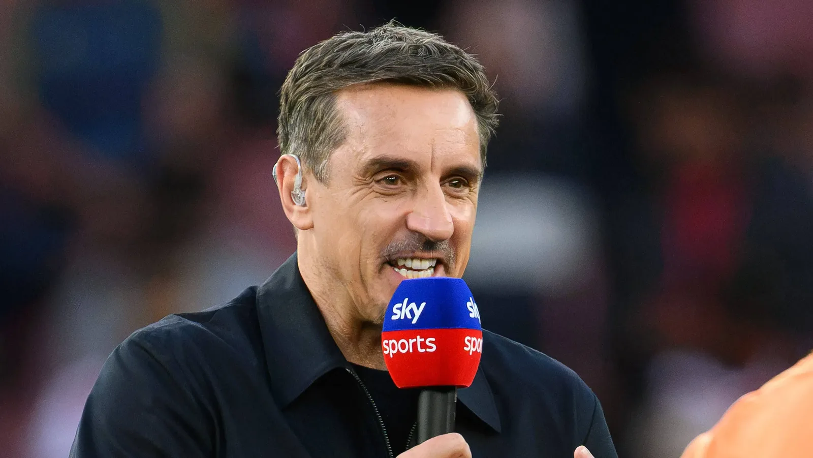 Neville aponta Antony e Di María em lista de negócios que decepcionaram no United