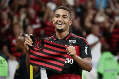 Gol de Samuel Lino dá ao Flamengo liderança provisória do Brasileirão