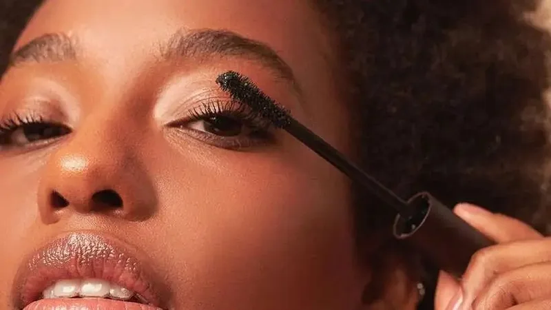 Seis máscaras de cílios para volume, curvatura e alongamento
