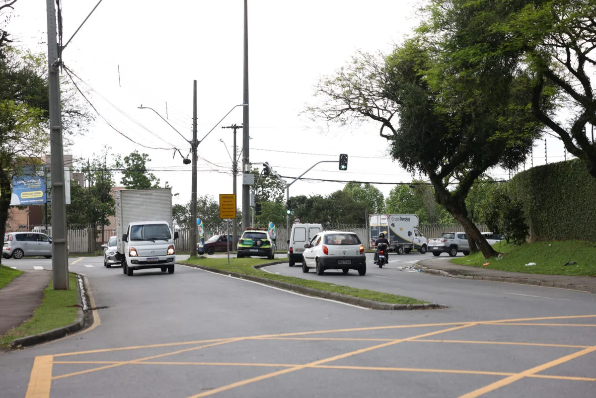 Curitiba define etapas para trincheira no Jardim Botânico