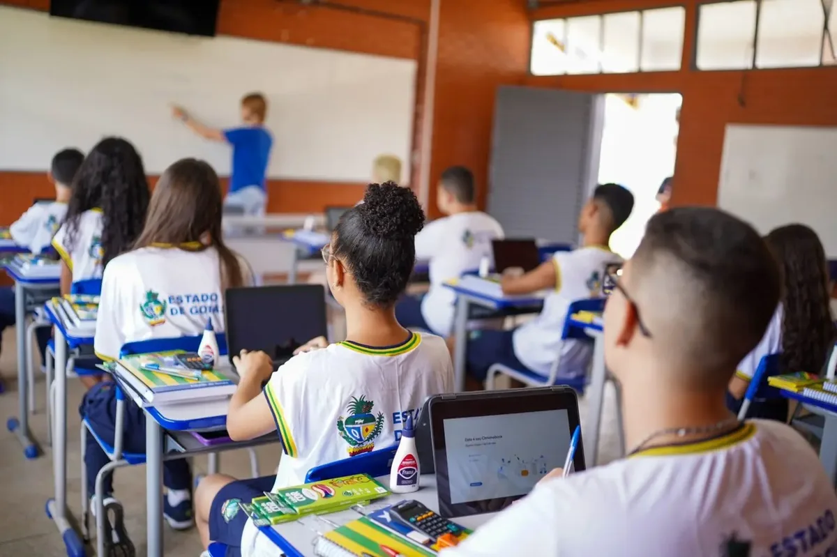 Goiás amplia acessibilidade nas escolas, mas mantém desigualdade no trabalho