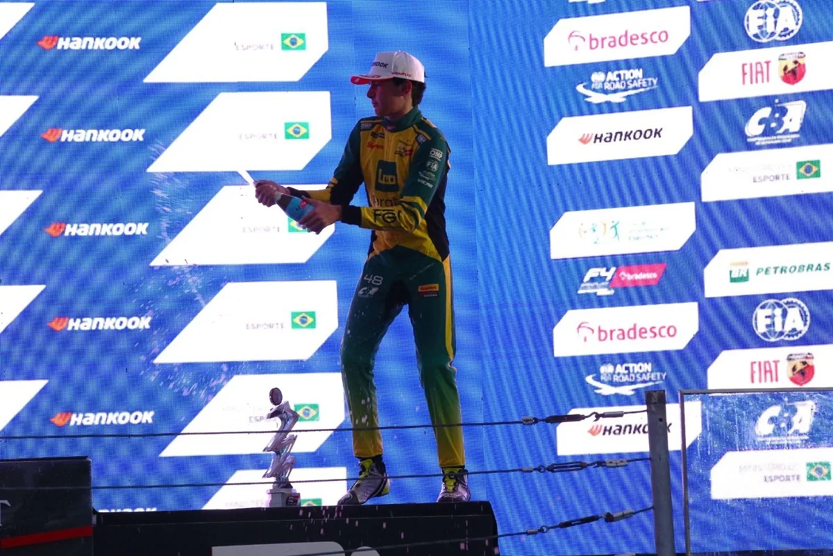 Paulo Willemann conquista primeiro pódio na F4 Brasil em Interlagos