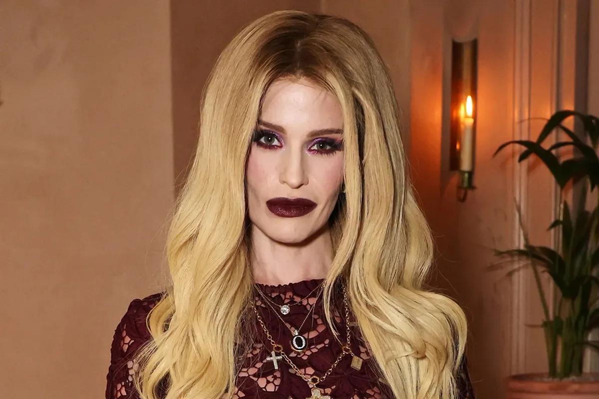 Kelly Osbourne conta que voltou a beber após morte do pai, Ozzy