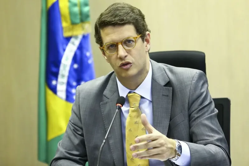 Ricardo Salles abandona disputa ao Senado e apoia Derrite e André do Prado